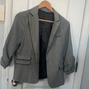 Size large Maurice’s blazer